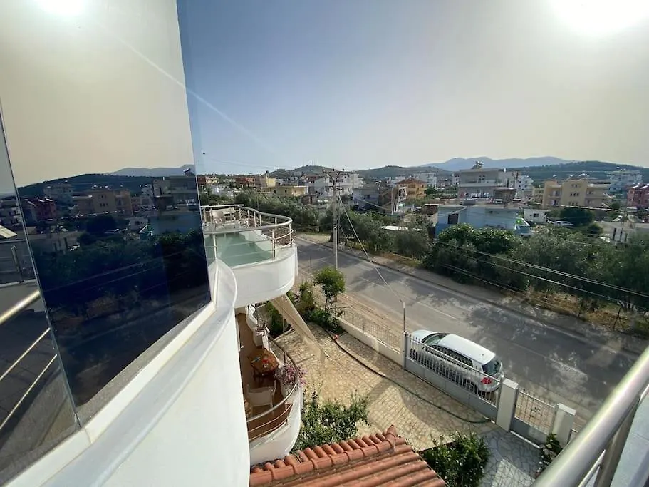 Ferienwohnung Vila Dejvi And Delisia Ksamil Apartment