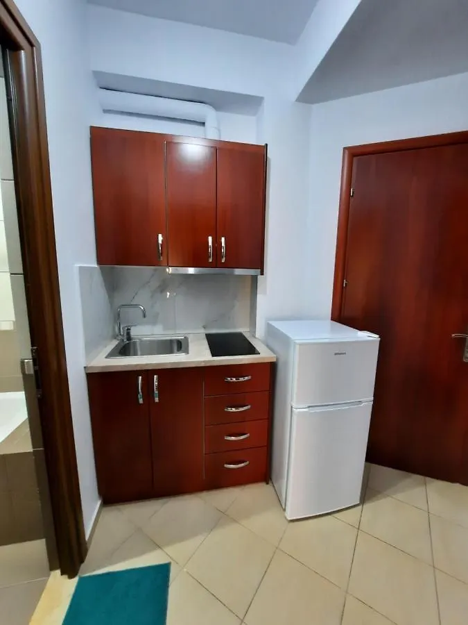 Vila Dejvi And Delisia Appartamento Ksamil