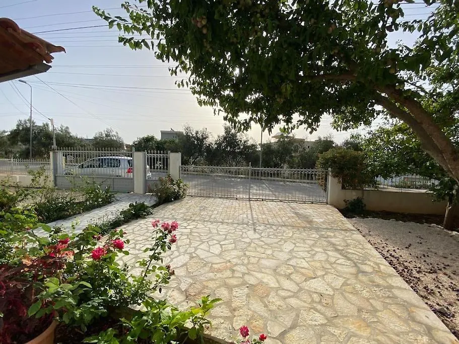Vila Dejvi And Delisia Appartamento Ksamil