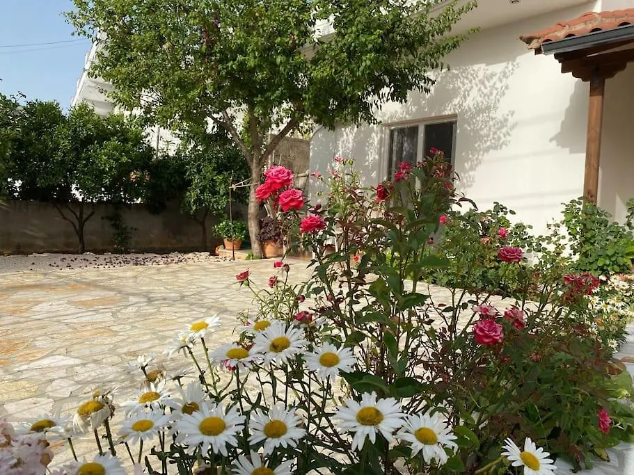 Vila Dejvi And Delisia Appartamento Ksamil 0*,  Albania