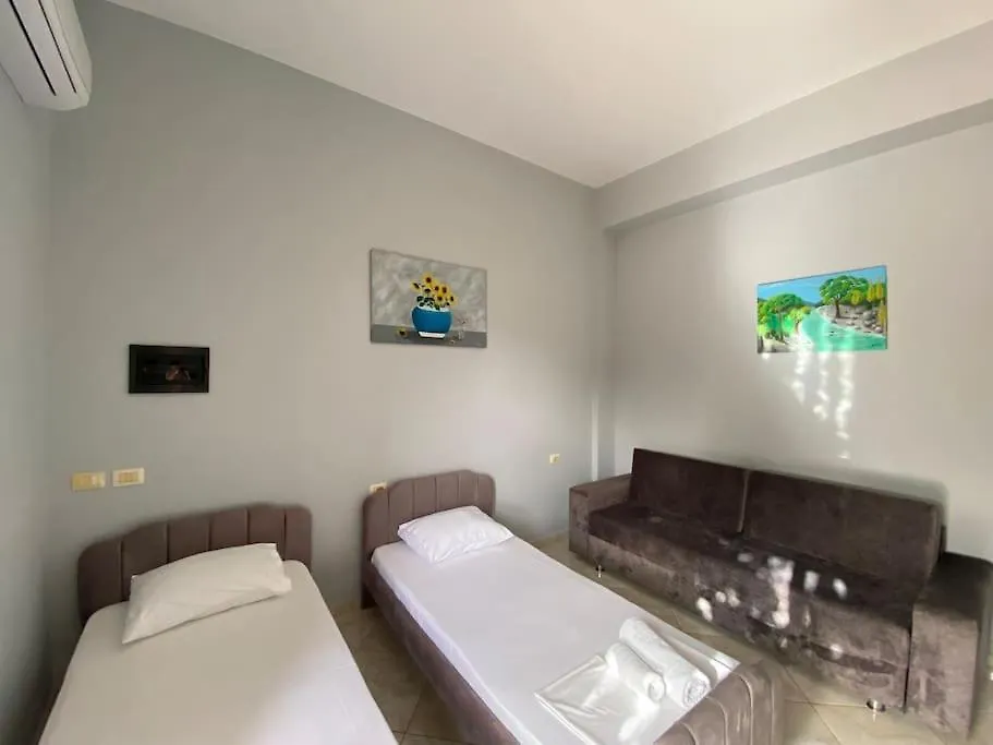 Vila Dejvi And Delisia Appartamento Ksamil Albania