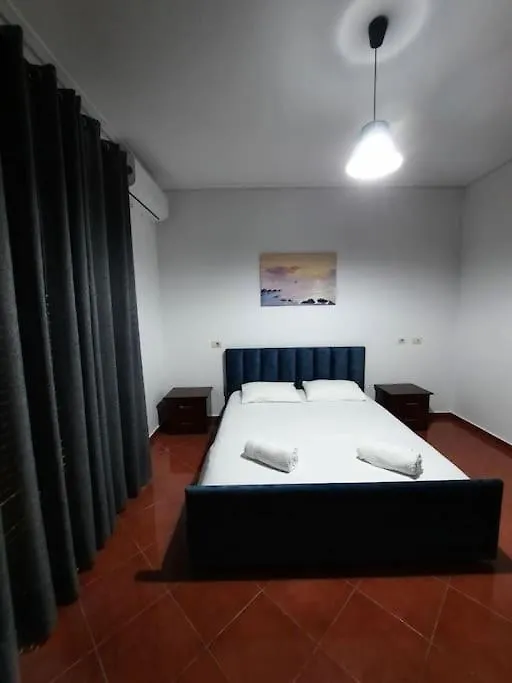 Vila Dejvi And Delisia Appartamento Ksamil