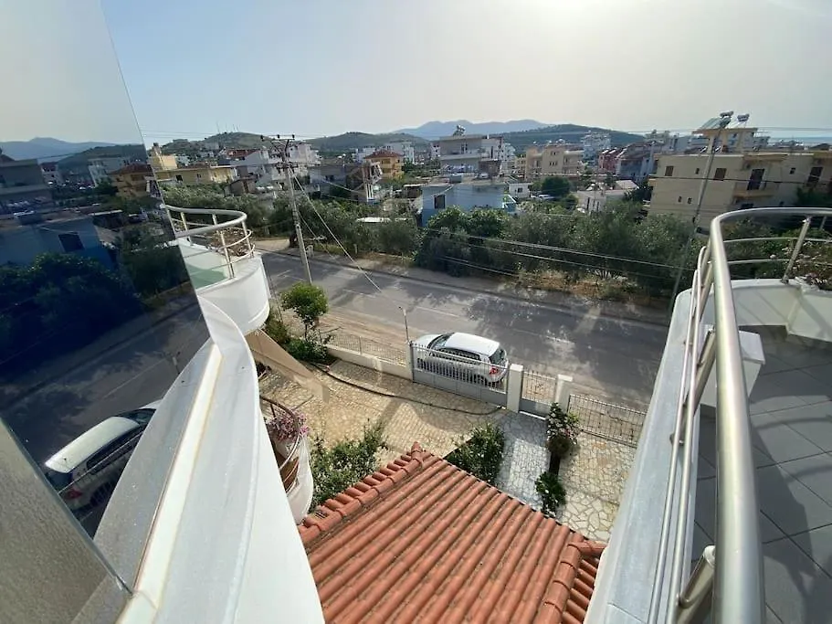 Vila Dejvi And Delisia Appartamento Ksamil
